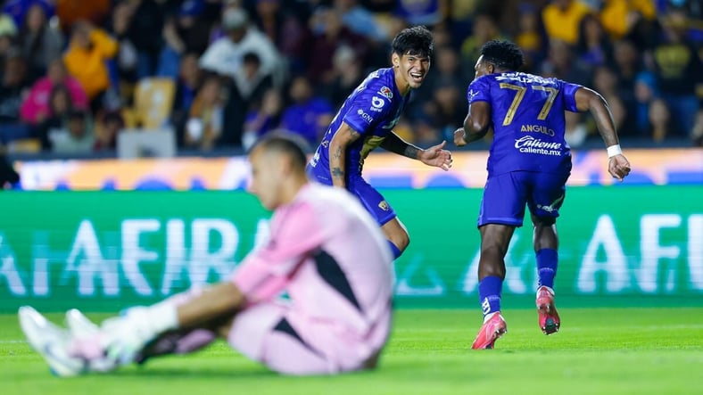 Pumas vence 1-0 a Tigres como visitante con gol de Robert Morales