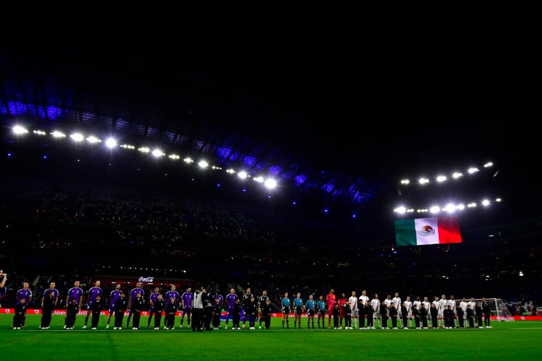 Leyendas de México derrotan a Leyendas FIFA en emotivo partido amistoso