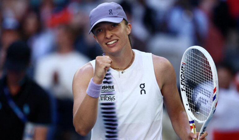 Iga Swiatek supera a Bouzkova y sigue su camino en Australia
