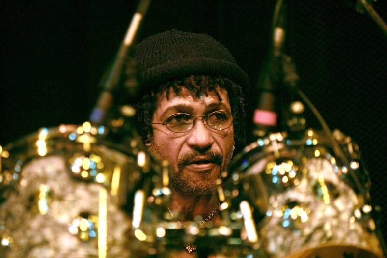 Muere Lowell 'Sly' Dunbar, legendario baterista del reggae jamaicano