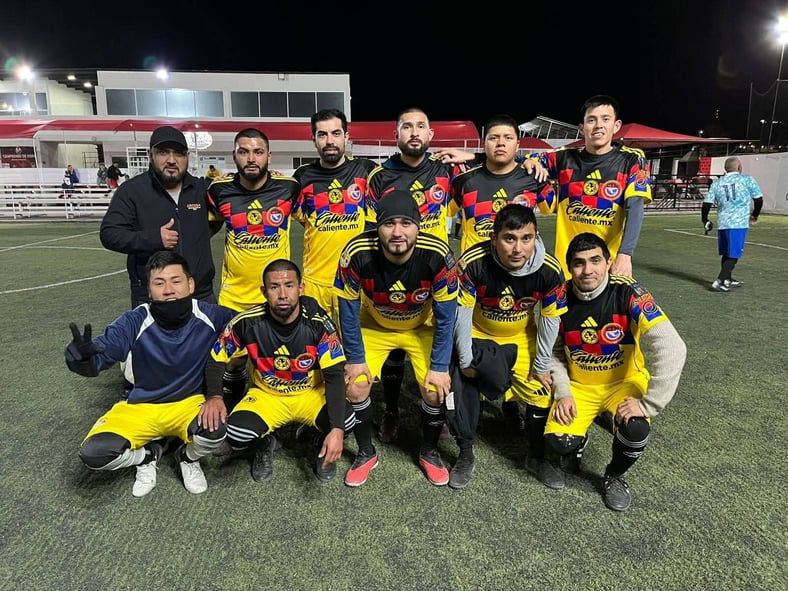 Triunfo de Arcosa 6-5 sobre Gunderson en partido de alta ofensiva