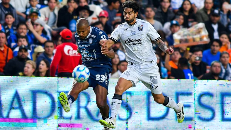 Empate sin goles entre Gallos Blancos y Tuzos en La Corregidora