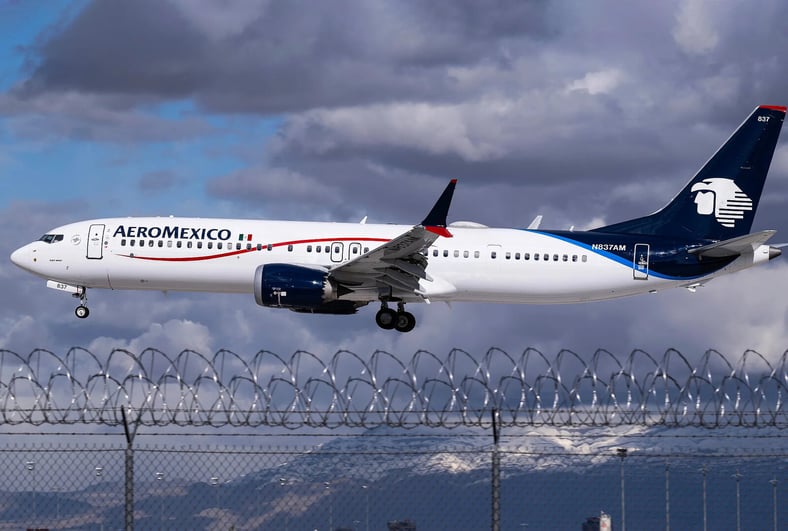 Inicia regularización de vuelos a Guadalajara, Puerto Vallarta y Manzanillo