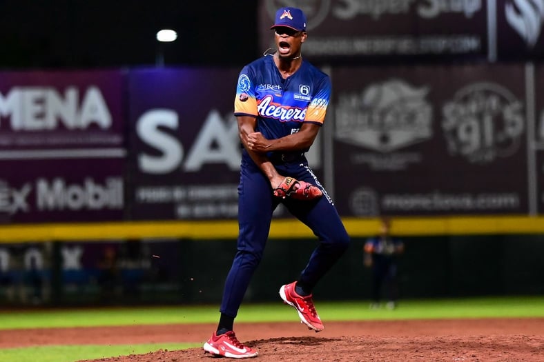 Acereros rescata el del honor con dramática remontada