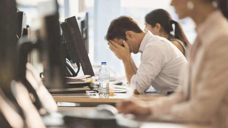 Izzi y Sky eliminan varios empleos y apuestan por IA para atención a clientes