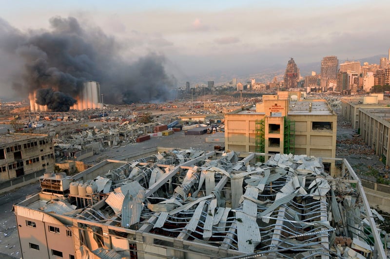 Daños y decenas de muertos, el saldo de la explosión en Beirut