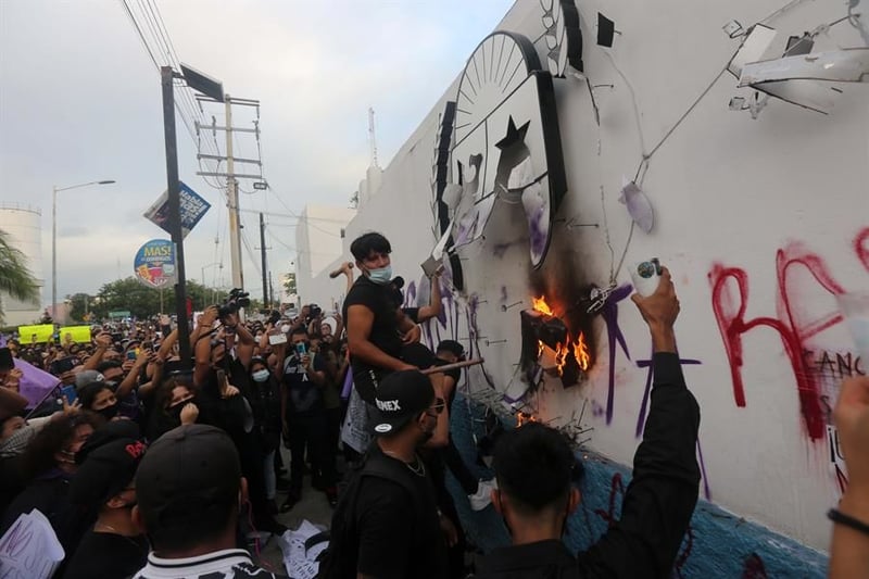 Protesta feminista en Cancún