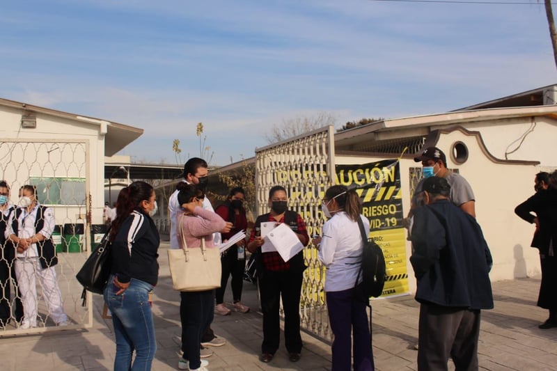 Vacunación contra el COVID-19 en adultos mayores de Frontera 