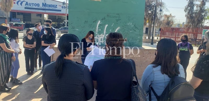 Protestan por acoso sexual en la Prepa 24 de Monclova