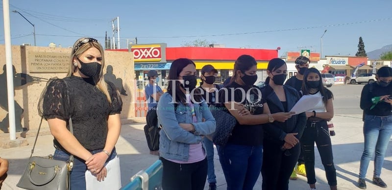 Protestan por acoso sexual en la Prepa 24 de Monclova