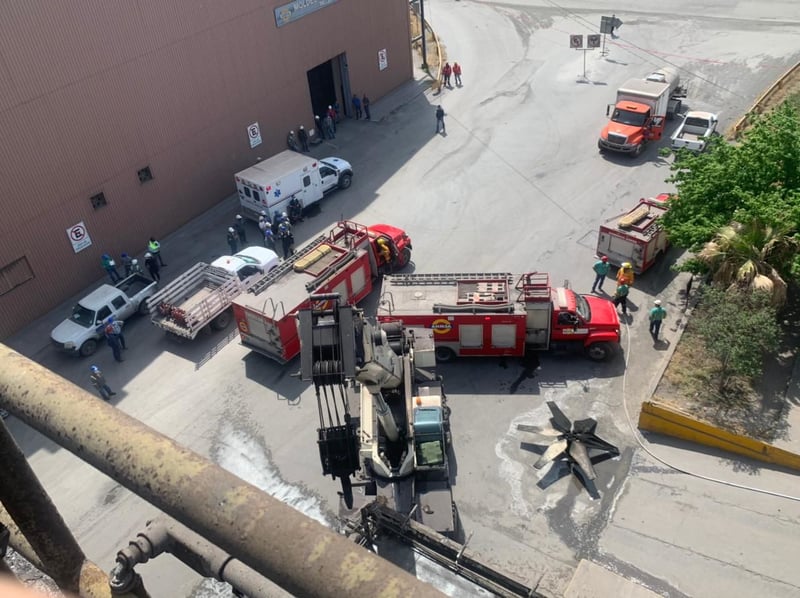 Se incendia abanico en torre de la planta dos de AHMSA