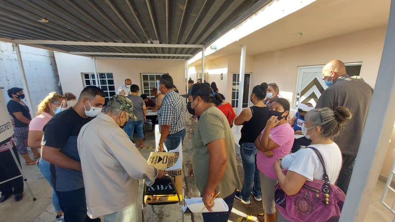 Ciudadanos de la Región Centro participan en jornada electoral