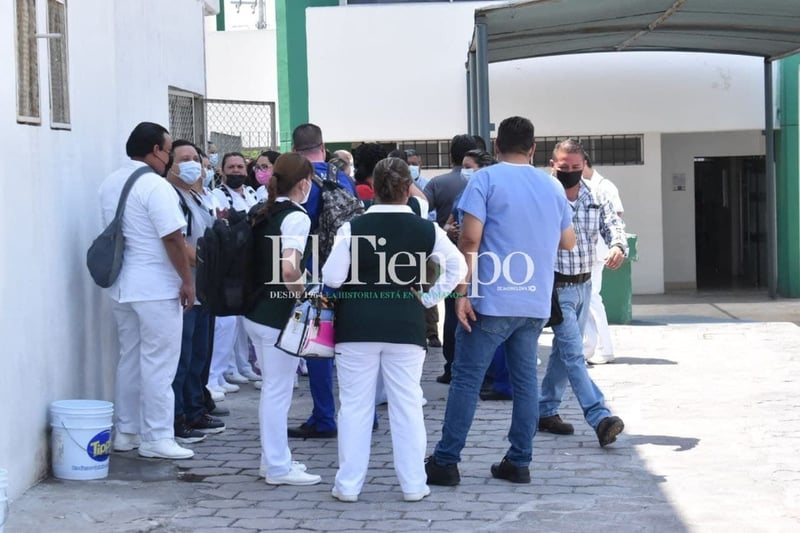 Falta de clima en IMSS 7 de Monclova deriva en manifestación