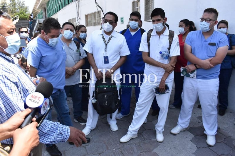 Falta de clima en IMSS 7 de Monclova deriva en manifestación