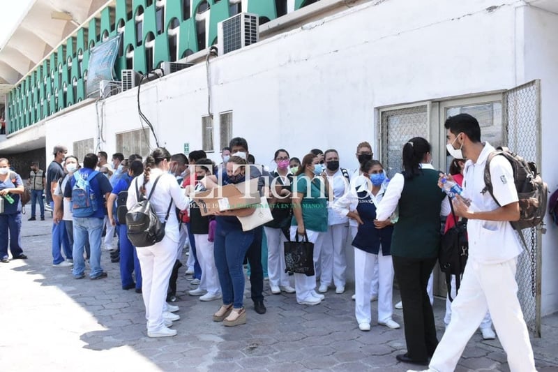 Falta de clima en IMSS 7 de Monclova deriva en manifestación