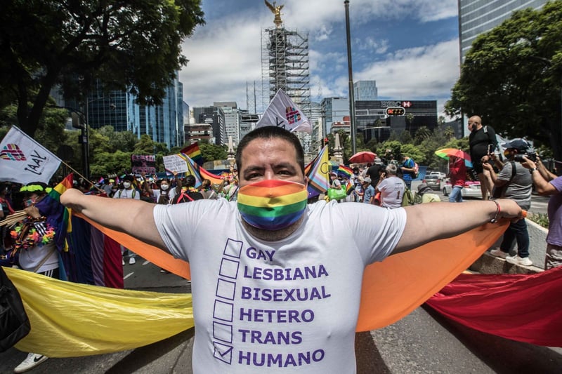 Marcha LGBTTTIQ+ en CDMX