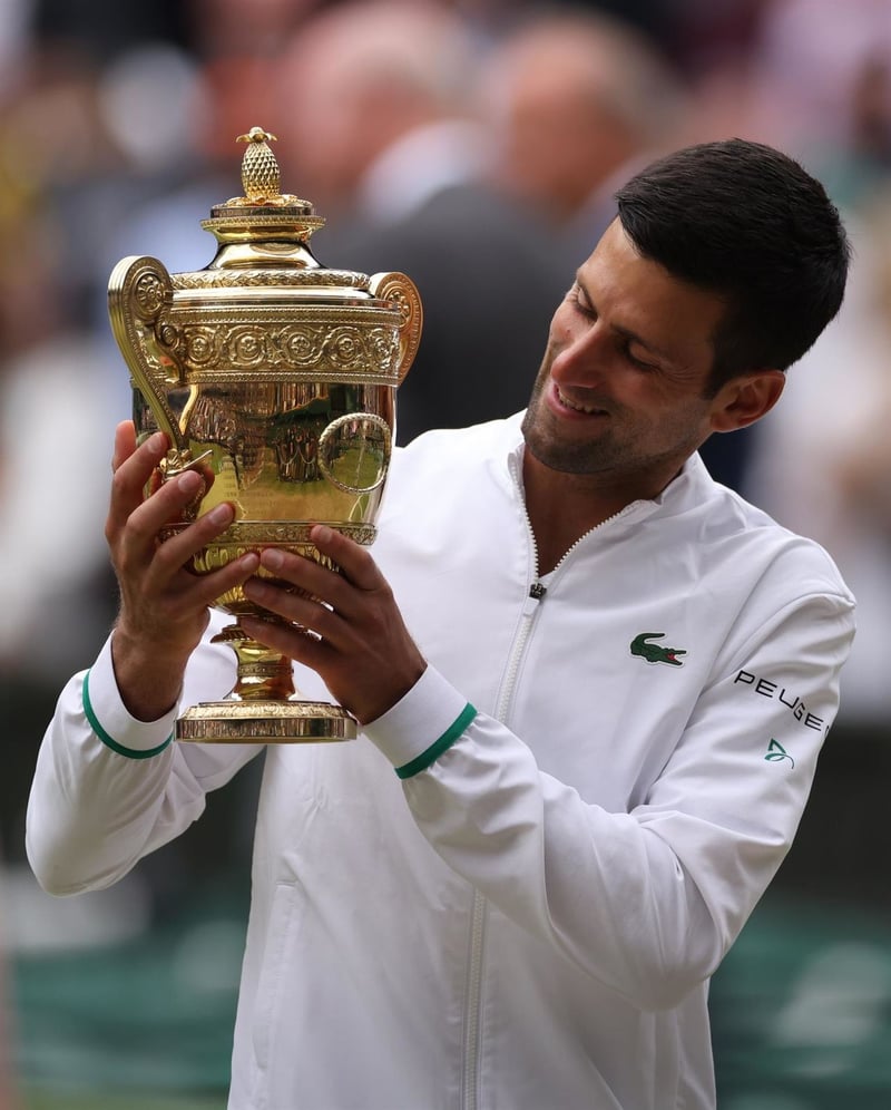 Djokovic gana en su Wimbledon