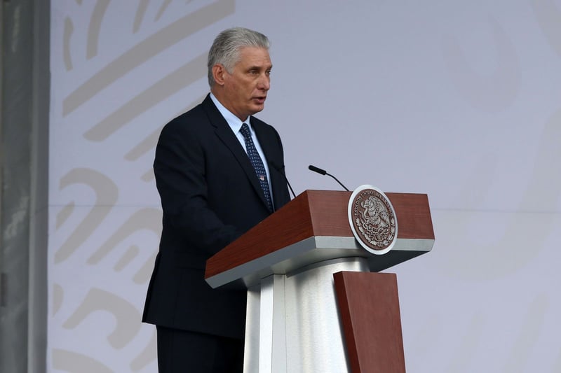 AMLO y presidente de Cuba encabezan desfile por el Día de la Independencia de México