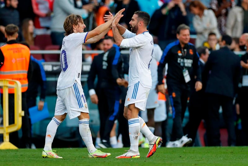 El Real Madrid se lleva el Clásico Español en el Camp Nou con goles de Alaba y Lucas Vázquez