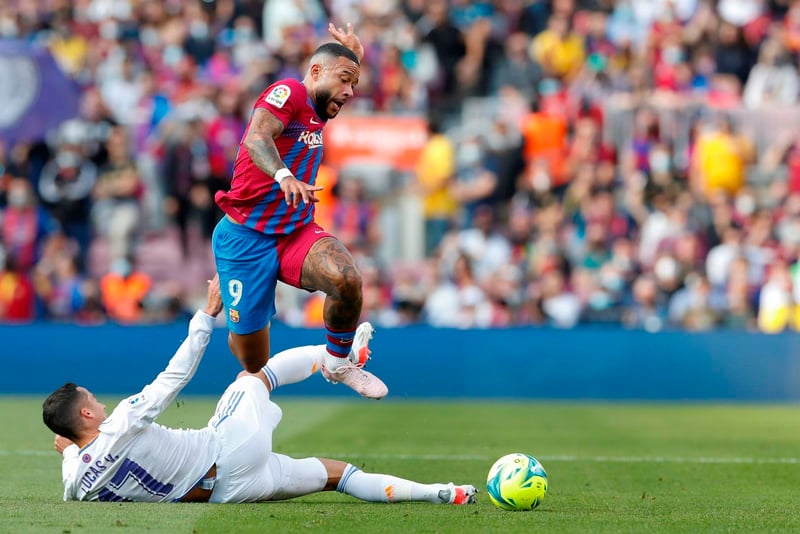 El Real Madrid se lleva el Clásico Español en el Camp Nou con goles de Alaba y Lucas Vázquez