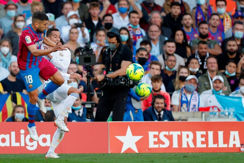 El Real Madrid se lleva el Clásico Español en el Camp Nou con goles de Alaba y Lucas Vázquez