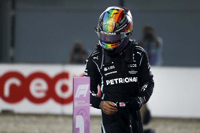 Hamilton gana en Qatar por delante de Verstappen; 'Checo' Pérez queda en cuarto lugar