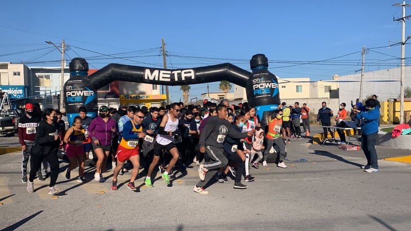 Carrera 3k en beneficio a Luis Cruz en Monclova 