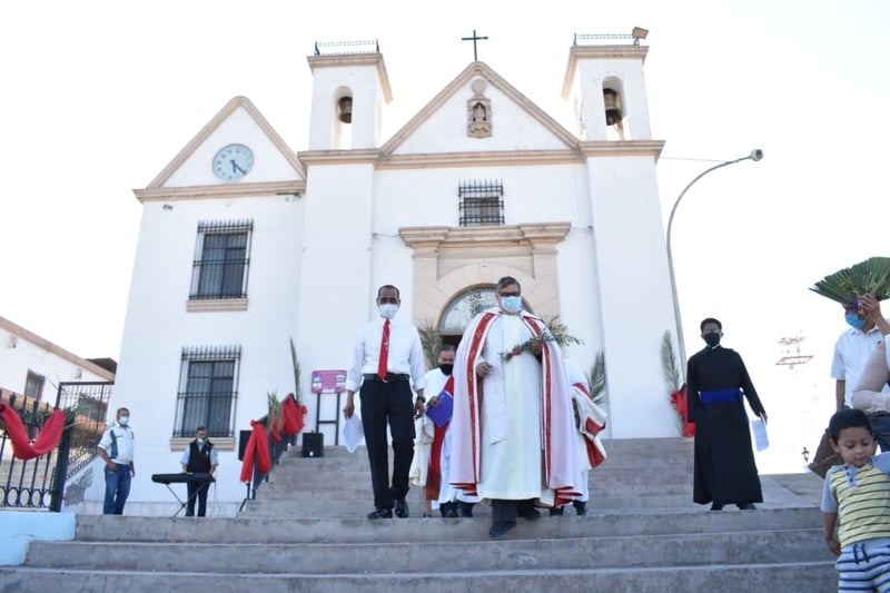 Feligreses festejan con júbilo el Domingo de Ramos 