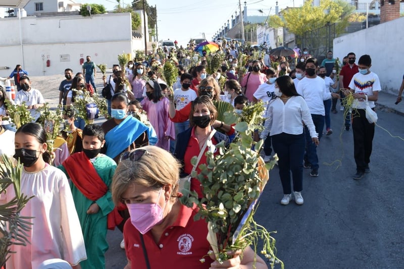 Feligreses festejan con júbilo el Domingo de Ramos 