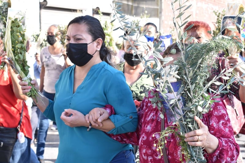 Feligreses festejan con júbilo el Domingo de Ramos 