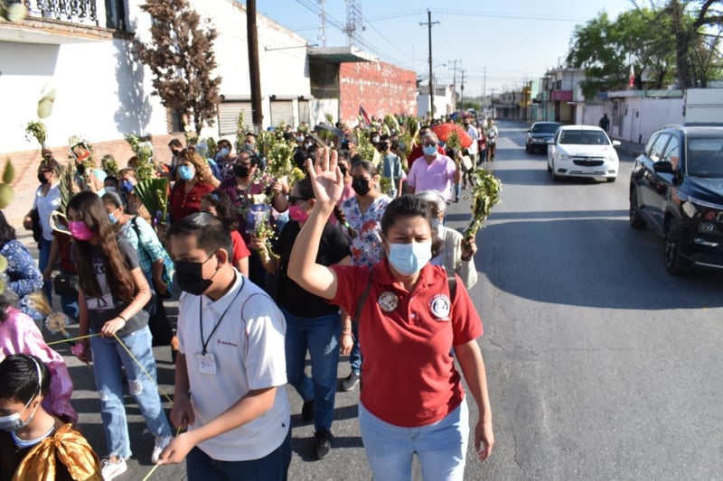 Feligreses festejan con júbilo el Domingo de Ramos 