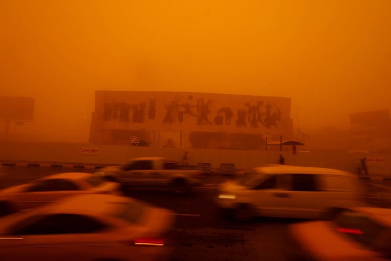 En Irak las escuelas fueron cerradas debido a una tormenta de arena extrema