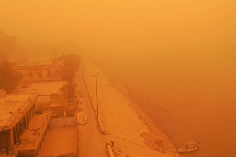 En Irak las escuelas fueron cerradas debido a una tormenta de arena extrema