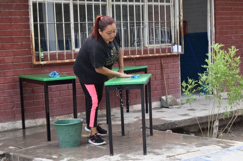 La primaria Ramiro Cárdenas es restaurada por padres de familia