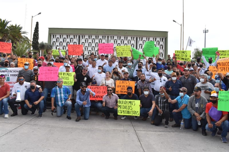 Manifestación de obreros de AHMSA