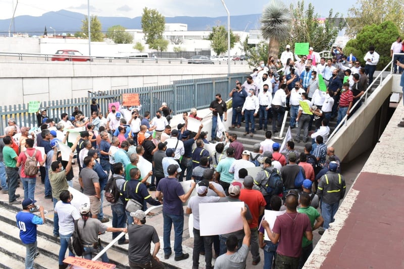 Manifestación de obreros de AHMSA