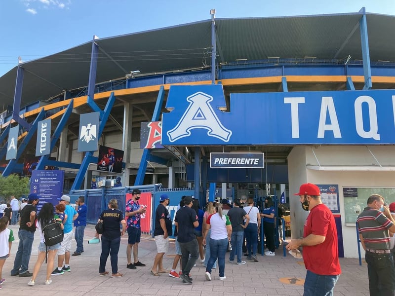 Juego 1 y 2 de Acereros de Monclova vs Sulatanes de Monterrey