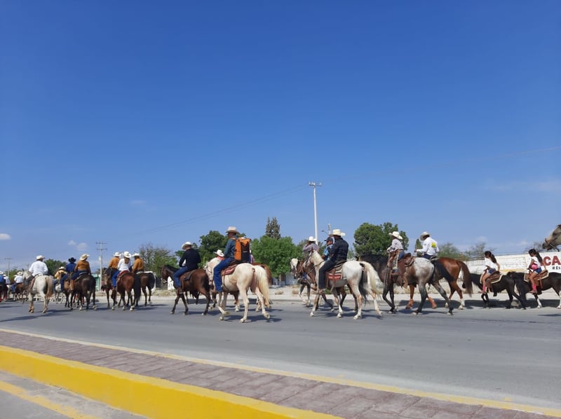 Cabalgata en conmemoración al 333 Aniversario de Monclova