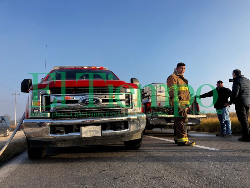 Caja de tráiler se incendia en carretera Monclova-Sabinas 