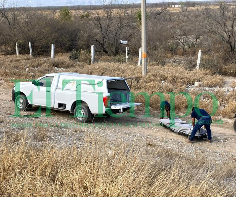 Mueren tres miembros de una familia en volcadura en la carretera Monclova-Monterrey