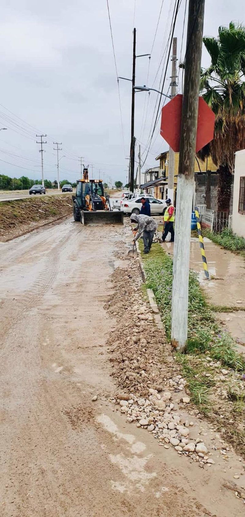 Autoridades continúan trabajo de limpieza ante inundaciones por tormenta ‘mañanera’