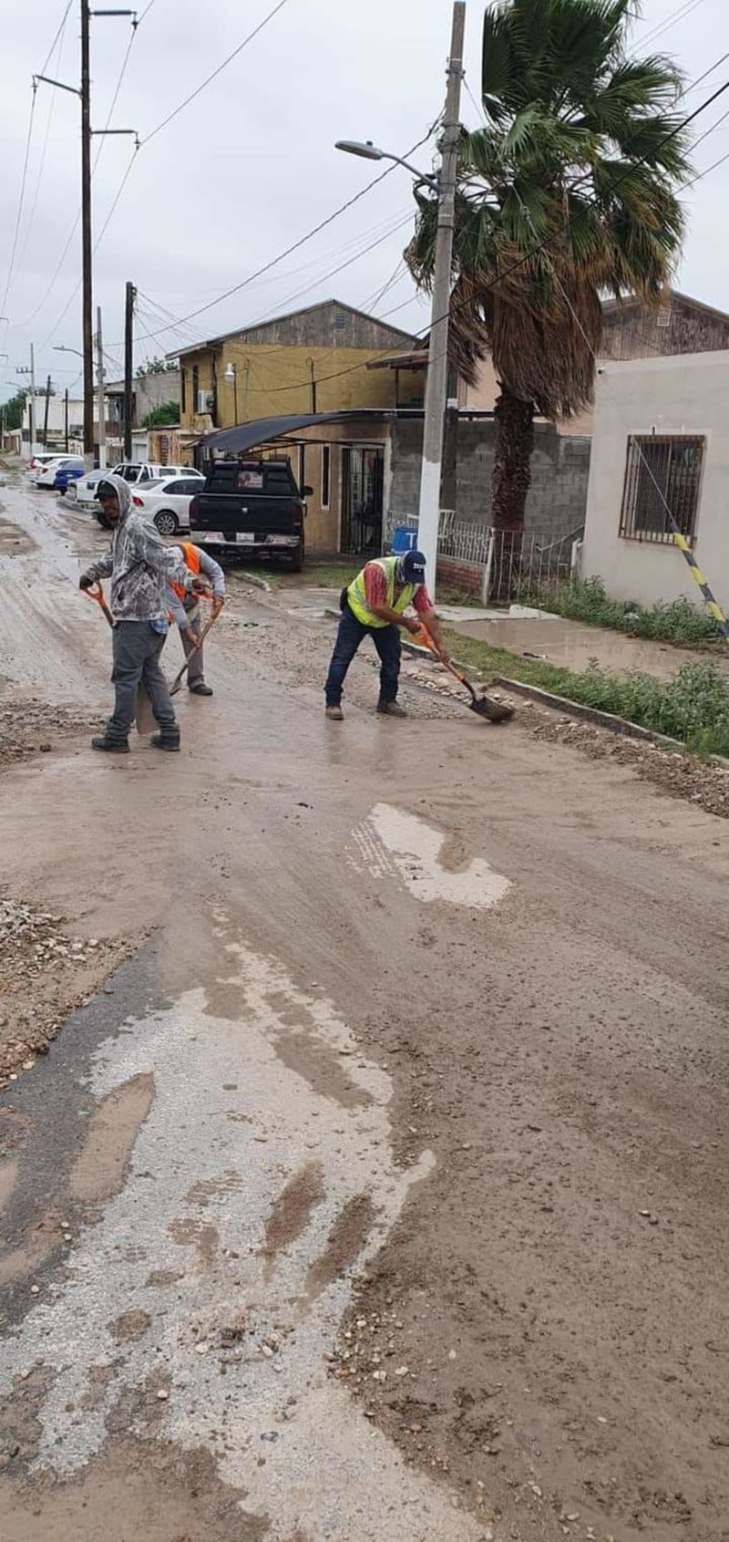 Autoridades continúan trabajo de limpieza ante inundaciones por tormenta ‘mañanera’