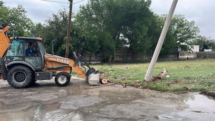 Autoridades continúan trabajo de limpieza ante inundaciones por tormenta ‘mañanera’