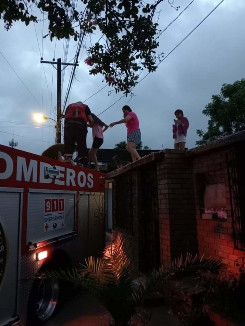 Autoridades continúan trabajo de limpieza ante inundaciones por tormenta ‘mañanera’