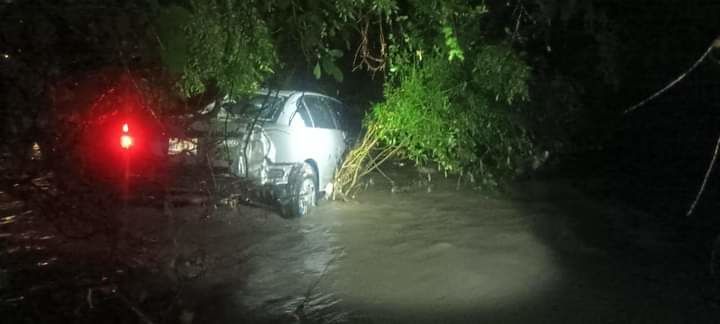 Autoridades continúan trabajo de limpieza ante inundaciones por tormenta ‘mañanera’