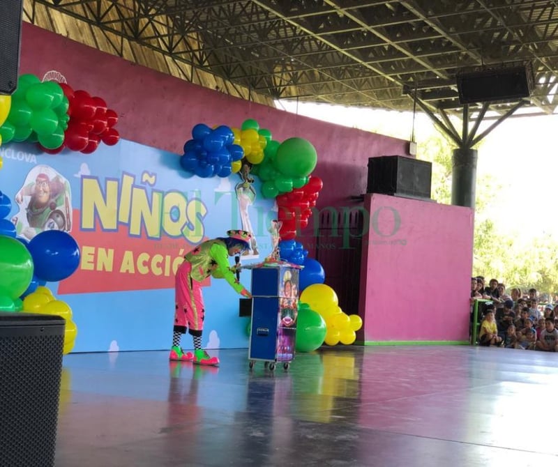 Miles de niños festejando su día en el Xochipili 1