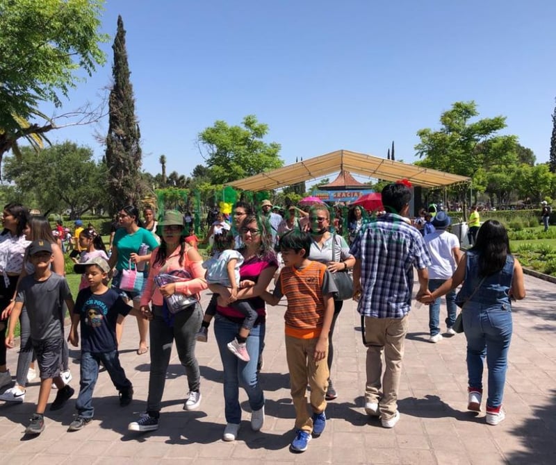 Miles de niños festejando su día en el Xochipili 1