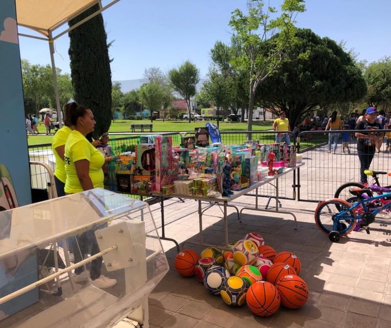 Miles de niños festejando su día en el Xochipili 1