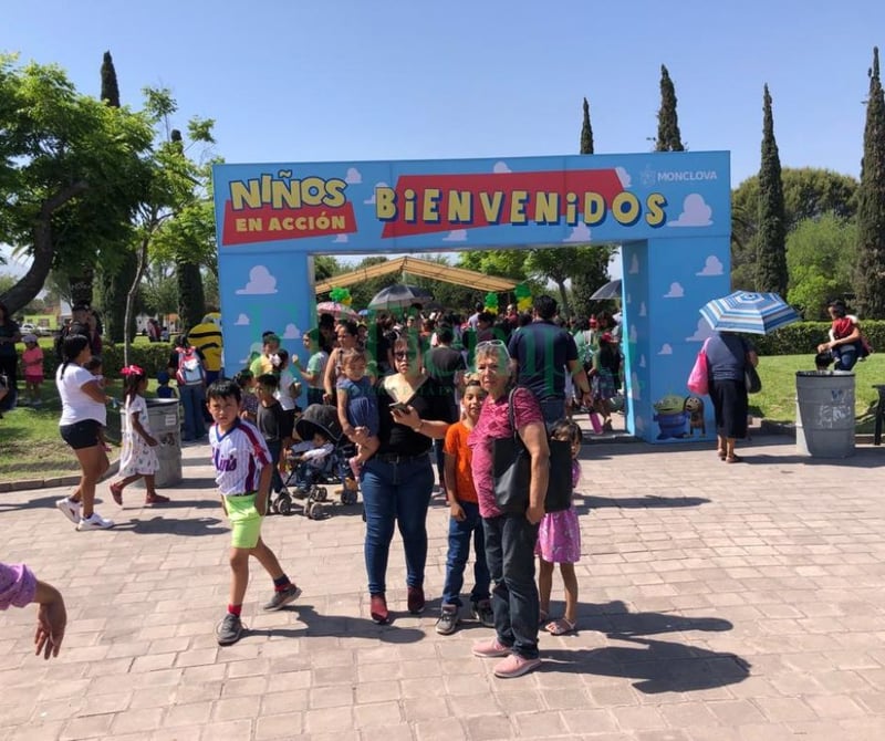 Miles de niños festejando su día en el Xochipili 1