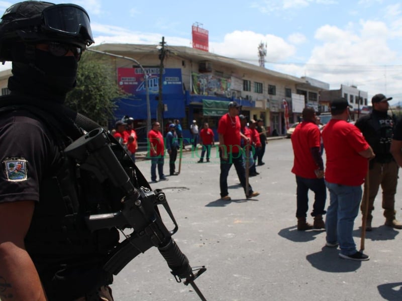 Enfrentamiento obrero paraliza la zona centro de Monclova 